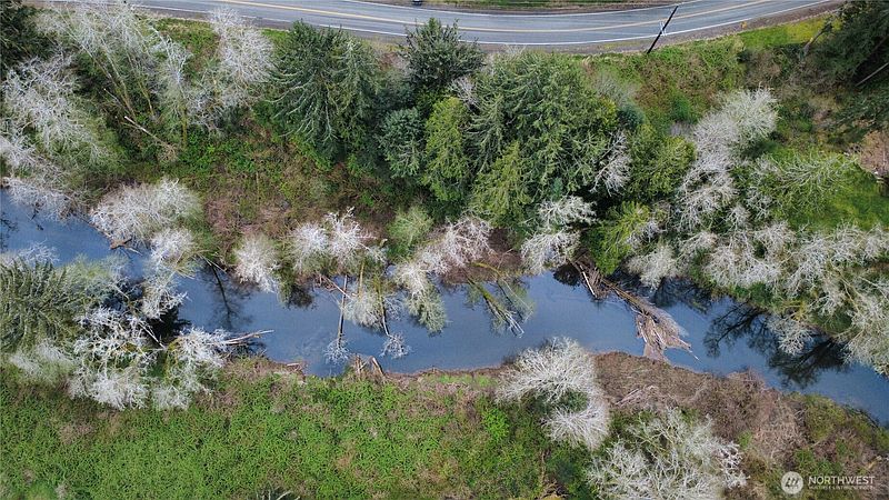 4th image of 2059 E Hoquiam Road