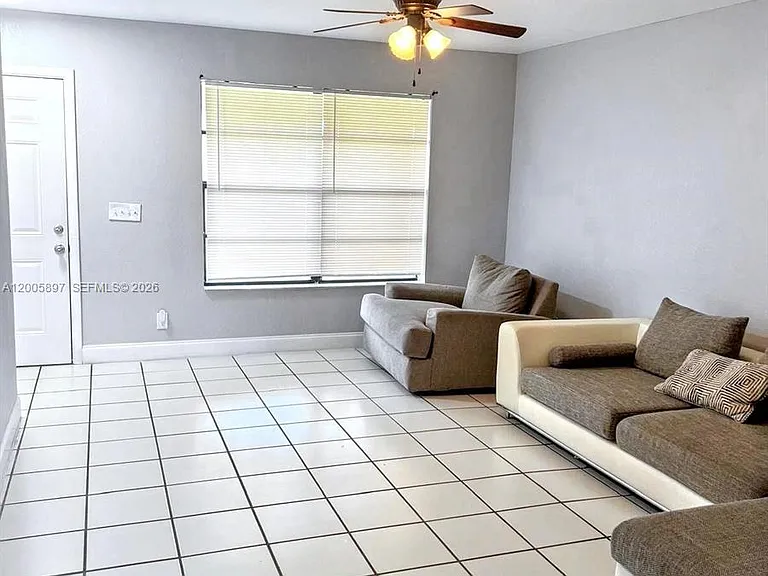 4259 Royal Banyan Way #B — Photo 3