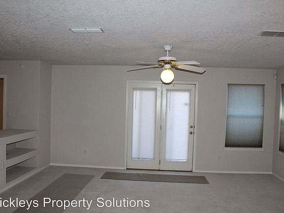 3rd image of 10704 Pinon Park Ct NW