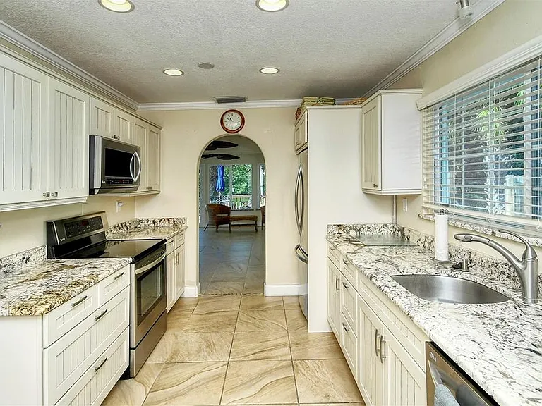 9393 Midnight Pass Rd #P4 — Photo 42