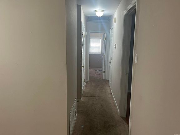 5th image of 713 Newcomb Dr
