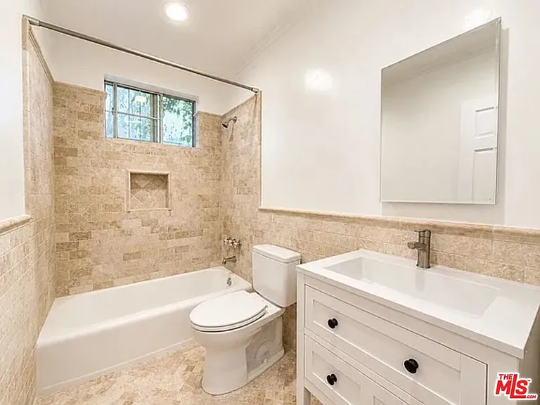 834 Lincoln Blvd #2 — Photo 13
