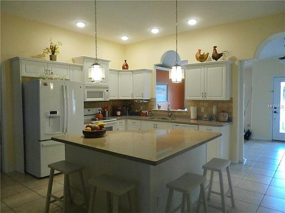 2nd image of 1382 Gaynor Ct