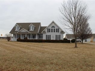 18579 Ridgefield Dr, Cosby, MO 64436