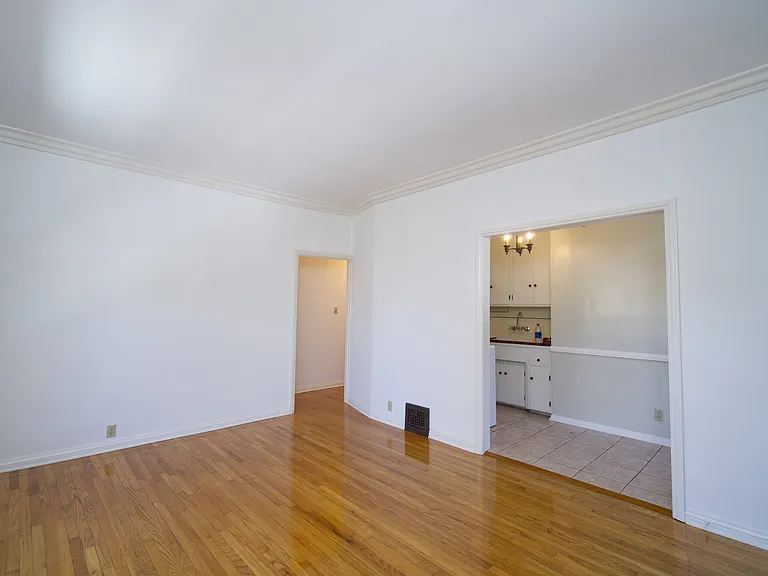 427 N Sierra Bonita Ave — Photo 7