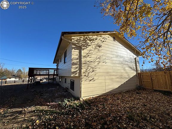 5th image of 612 Virginia Ct