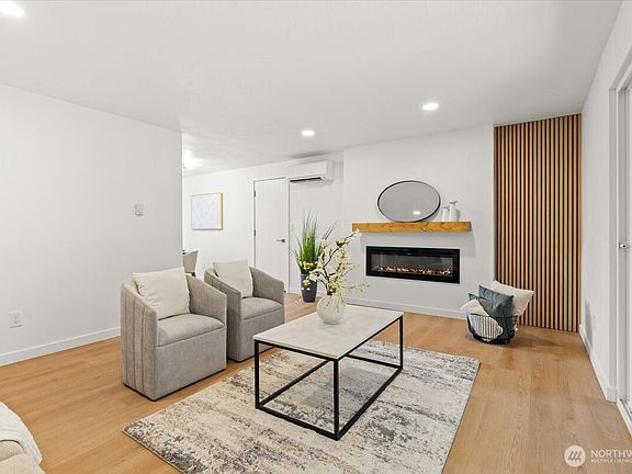 5th image of 7640 Mesplay Avenue SE