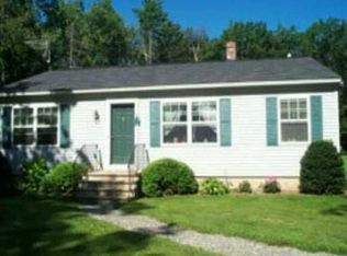 24 Feldspar Cir, Topsham, ME 04086