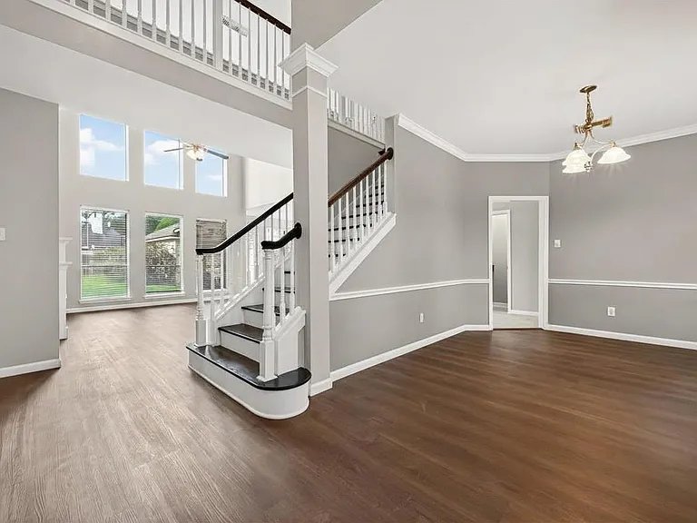 2215 Alberton Ln — Photo 5
