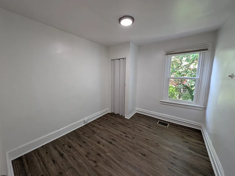 904 Westcoat Pl — Photo 16