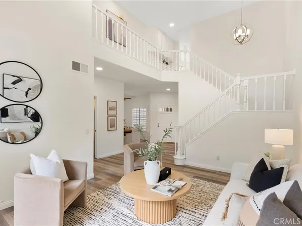 740 S Crown Pointe Dr, Anaheim, CA 92807