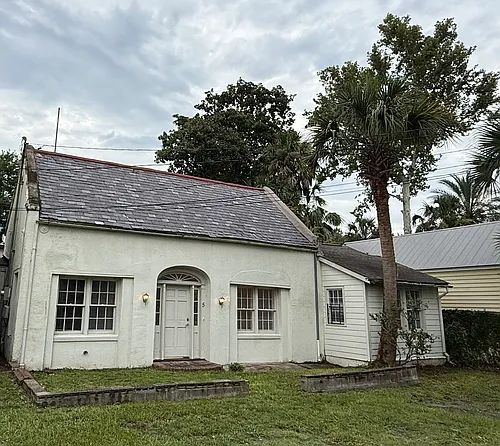 90 Beaufain St Photo 1