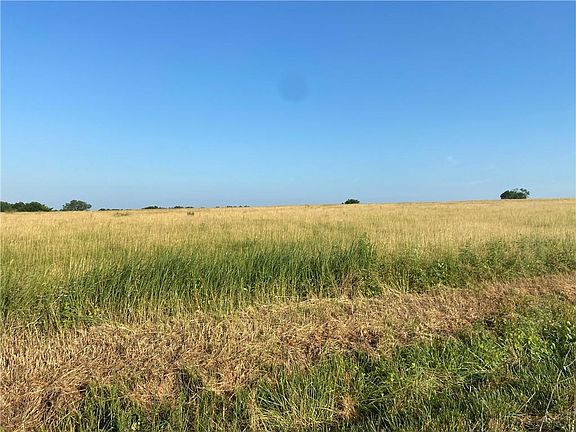 2nd image of 1401 Road