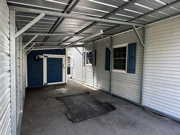 4th image of 14674 Sherwood Dr