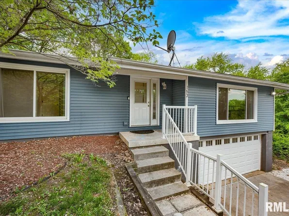 153 Spring Creek Ter, East Peoria, IL 61611