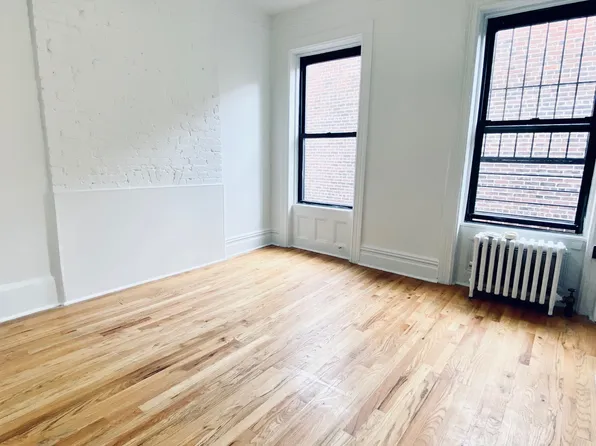 483 Amsterdam Avenue image 1 of 11