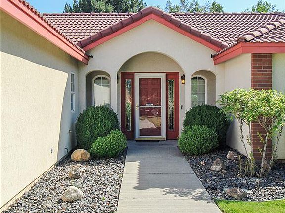 4th image of 2704 Briarwood Ln