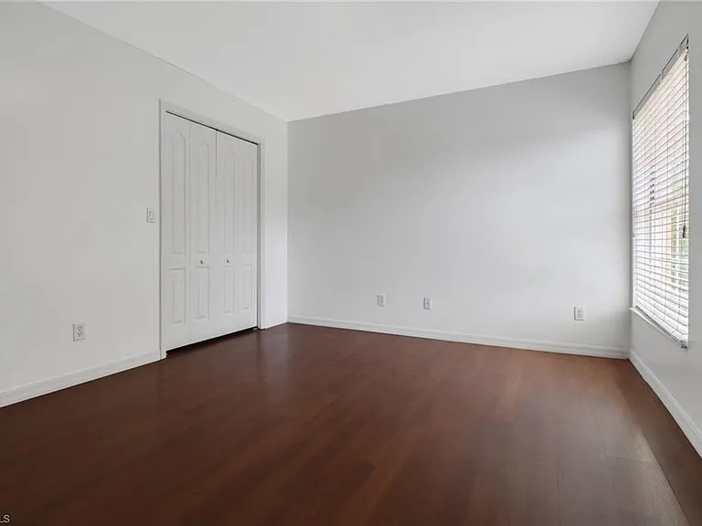 8271 Laurel Lakes Way — Photo 33
