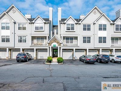 32 Prestwick Way, Edison, NJ, 08820
