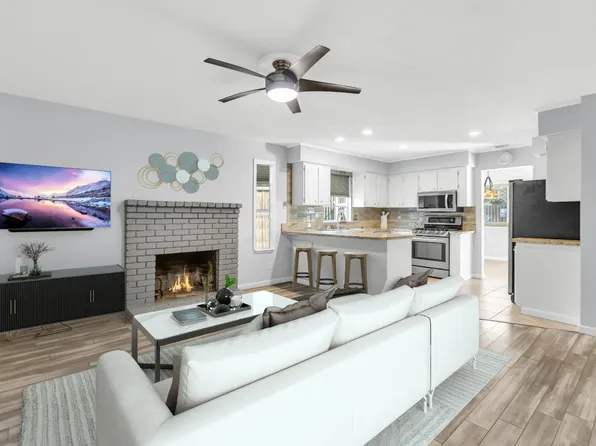 2446 Pinnacles Dr, Rocklin, CA 95677