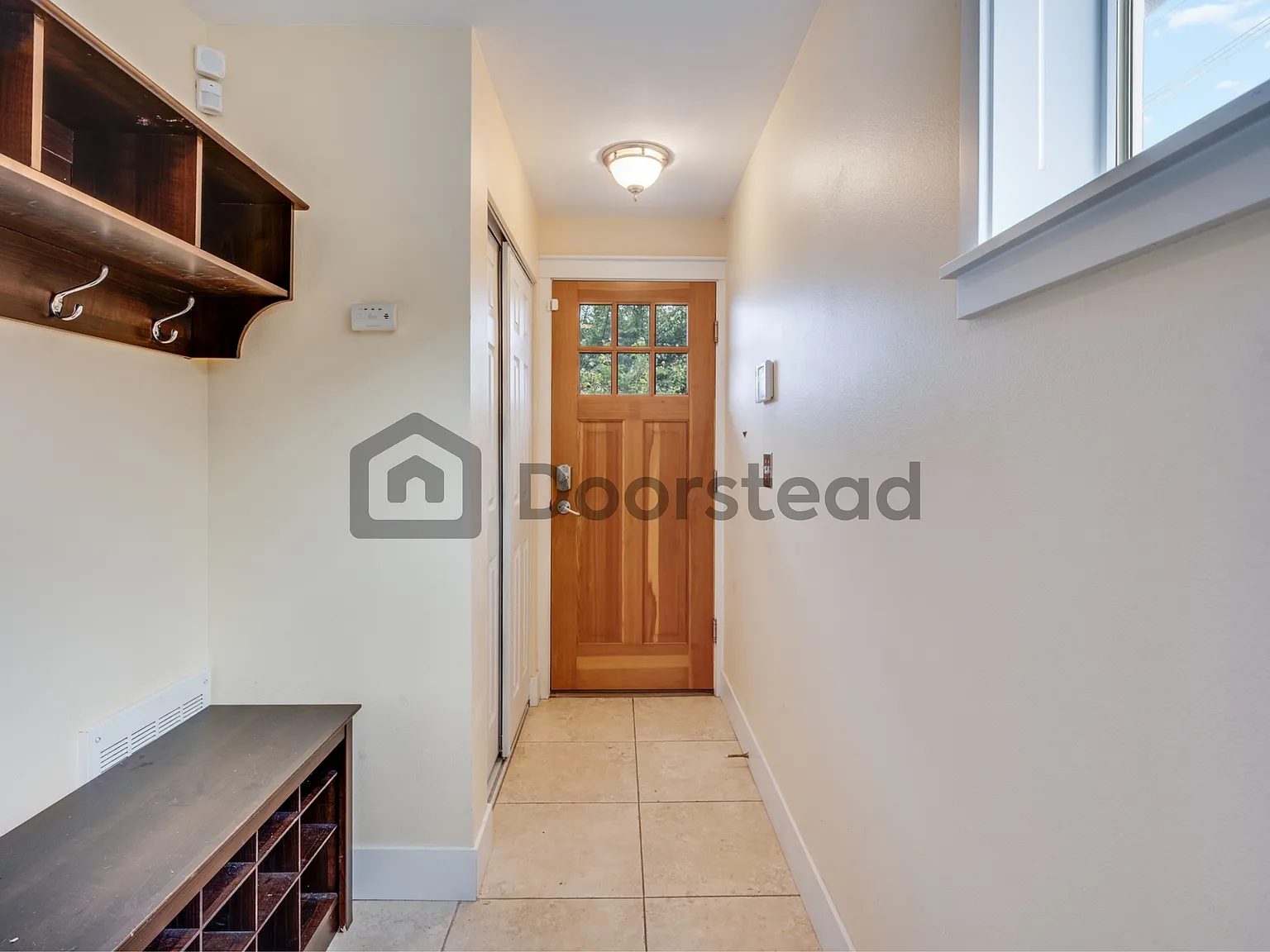 3 bed, 2.5 bath, 1500 sqft, $3,500 — Photo 2