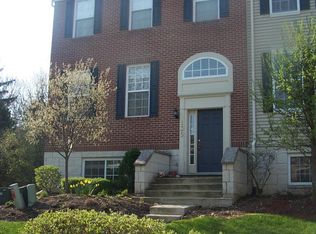 135 Patrick Ave, Willow Springs, IL 60480
