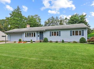 592 Williams St, Longmeadow, MA 01106