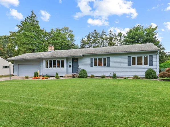 592 Williams St, Longmeadow, MA 01106