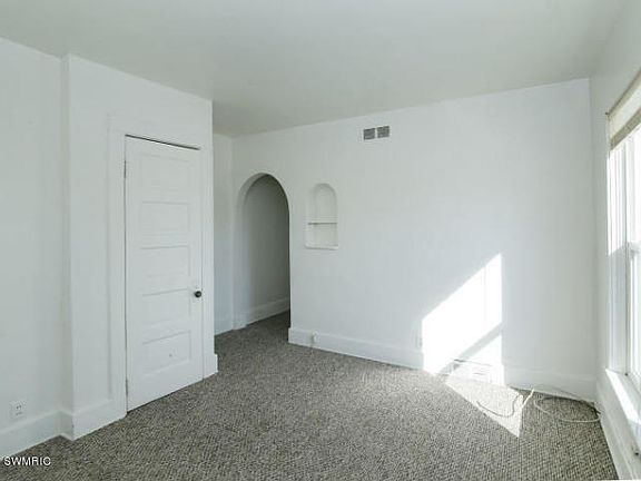 5th image of 57 Wren St