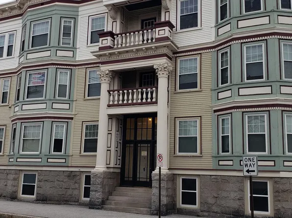 399 Maple St APT 2, Manchester, NH 03103