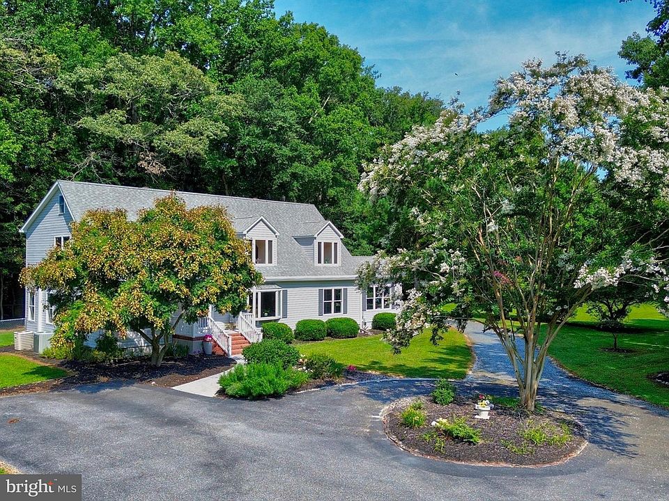 1st image of 32253 Hattier Ln