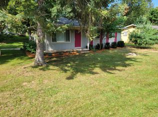 209 E Grand Traverse St, Commerce Township, MI 48382