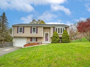 285 Ellendale Cir, Springfield, MA 01128