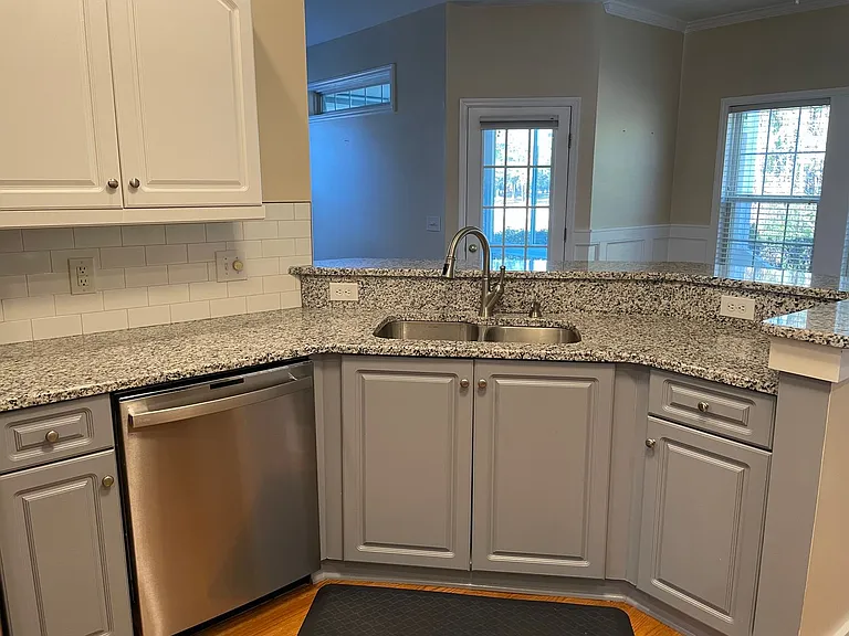 621 Riverwood Dr SE — Photo 11