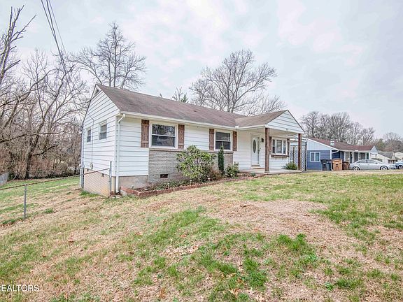 3rd image of 312 Sarvis Dr