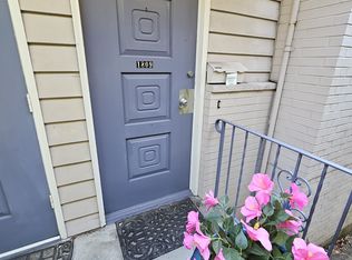 1809 10th Ave W, Seattle, WA 98119