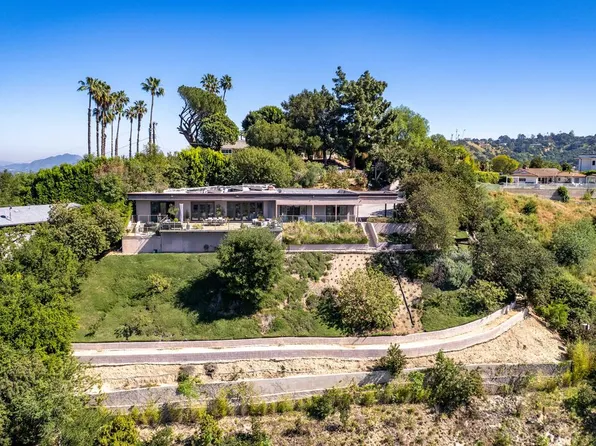 4039 Cody Rd, Sherman Oaks, CA 91403