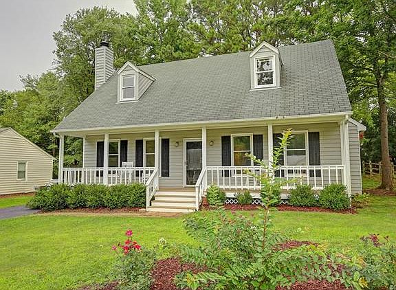 2nd image of 909 Hartford Ln