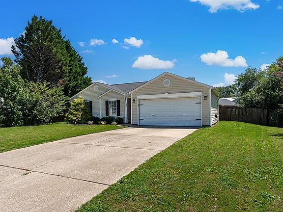 2nd image of 102 Pasture Pl