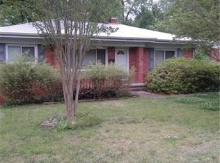 2219 Falmouth Rd, Charlotte, NC 28205