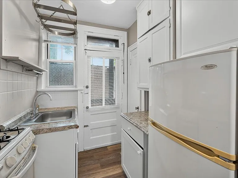 1949 Alfred Ave #3N — Photo 15