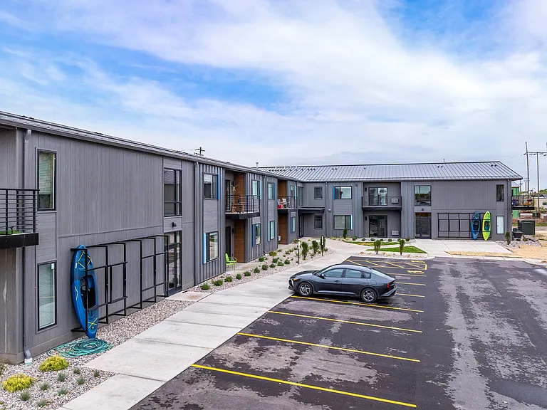 Boatworks Flats — Photo 9
