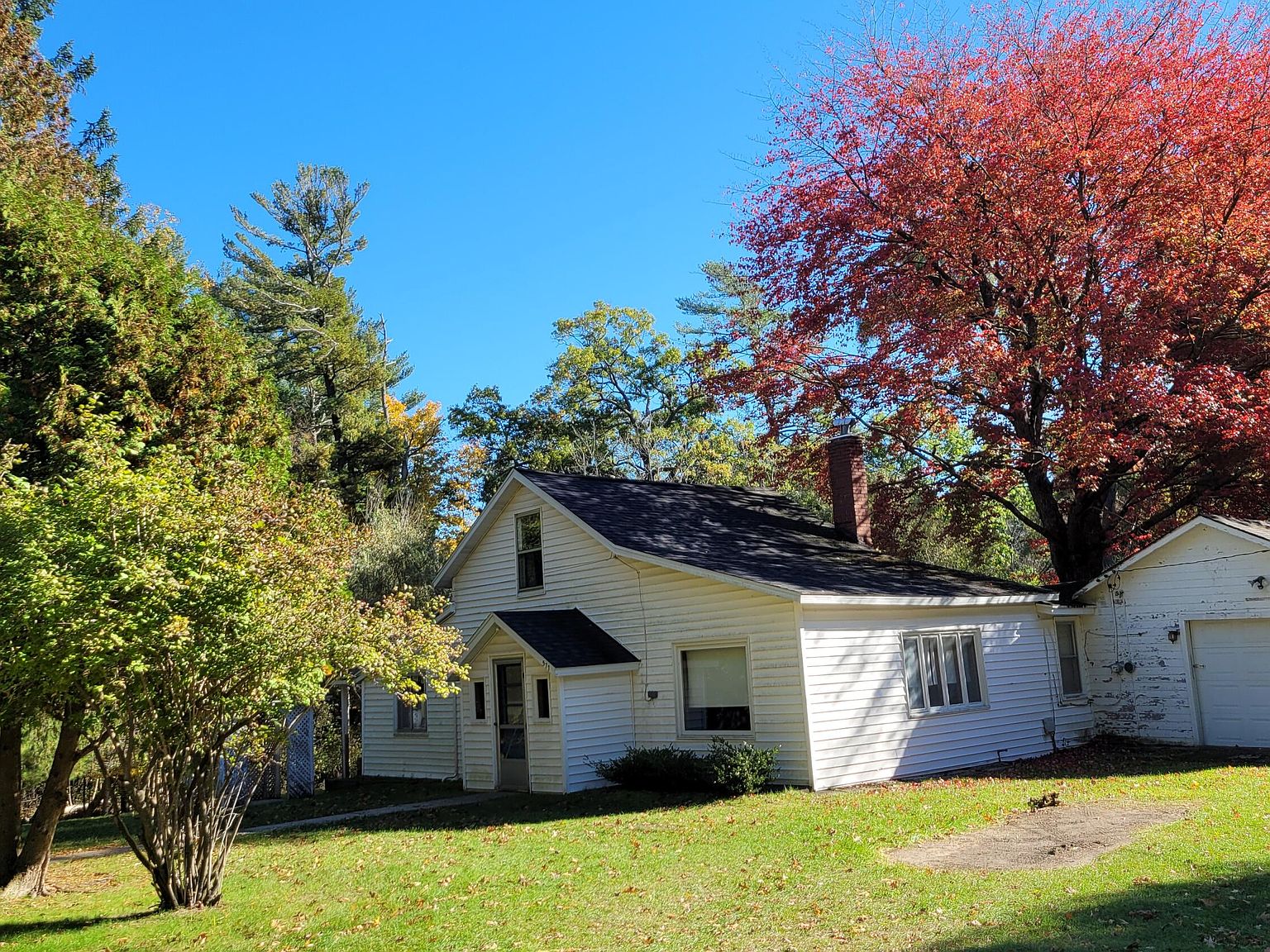 577 1st St, Pentwater, MI 49449 Zillow