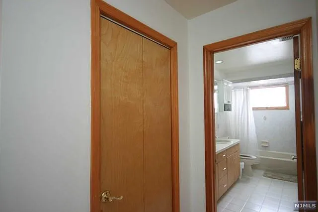 31 Marion Ave #2 — Photo 13