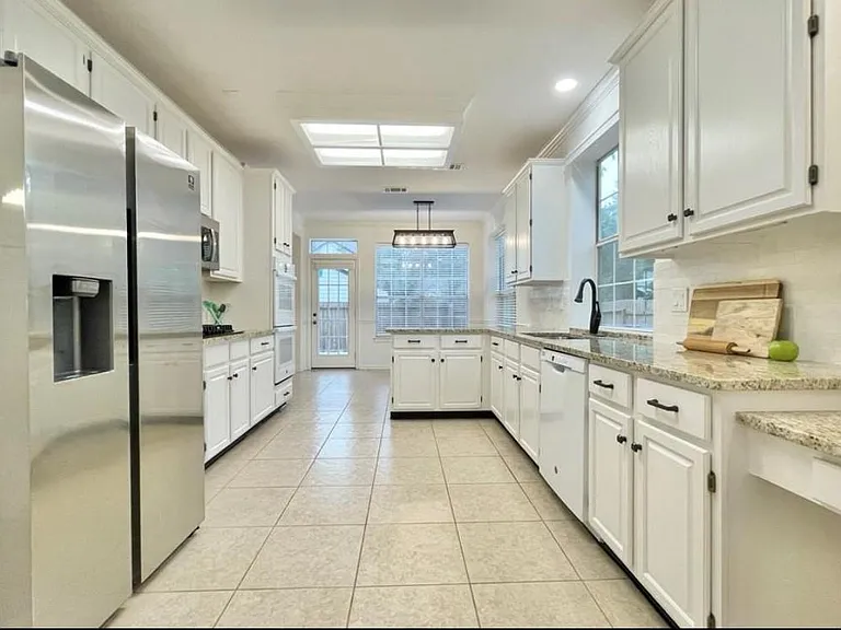 8 Greentwig Pl — Photo 15