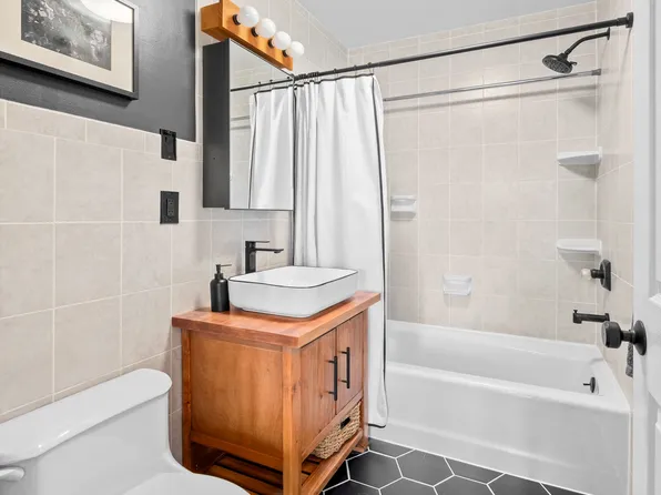 292 Ainslie Street image 6 of 7