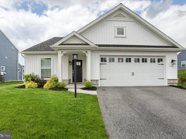 2 Shillington Ln, Carlisle, PA 17013