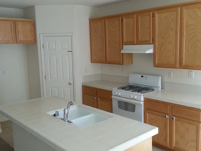 10087 Tuzza Ct — Photo 3
