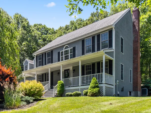 19 Tanglewood Drive, East Lyme, CT 06333