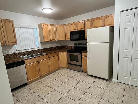 4th image of 3169 Auburn Blvd APT 103